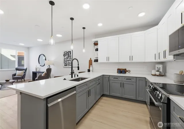 Photo 4 of Townhouse for sale at 14610 Corliss Ave N #B, Shoreline, WA 98133 | MLS# NWM2585780 | Listing updated on 2026-09-30