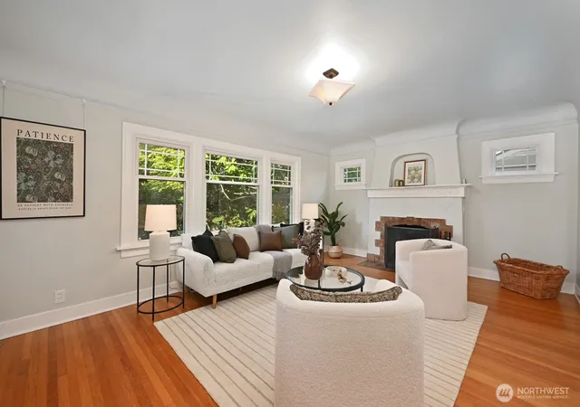 Photo 4 of Single family home for sale at 933 N 84th Street, Seattle, WA 98103 | MLS# NWM2585789 | Listing updated on 2026-09-29