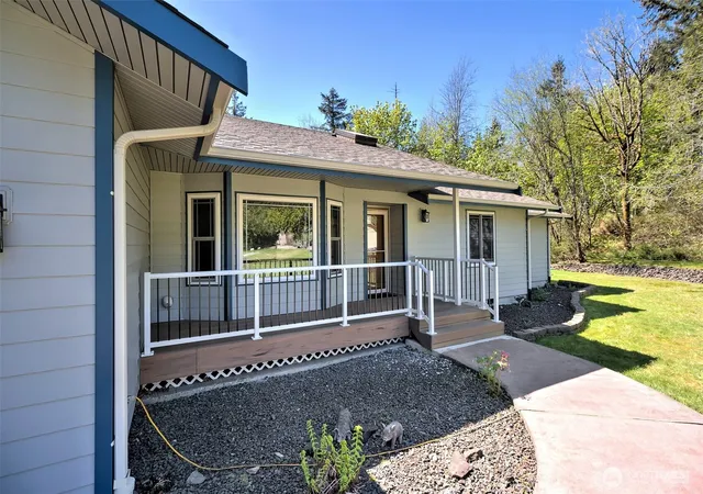 Photo 3 of Single family home for sale at 8219 Ethan Ln Sw, Olympia, WA 98512 | MLS# NWM2585794 | Listing updated on 2026-09-23