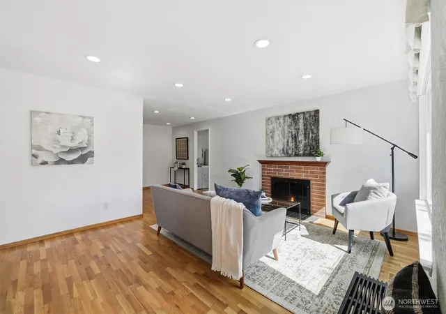 Photo 4 of Single family home for sale at 4222 SE 3rd Street, Renton, WA 98059 | MLS# NWM2585805 | Listing updated on 2026-10-01