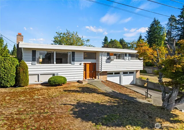 Single family home for sale at 3537 Locust Ave W, University Place, WA 98466 | MLS# NWM2585806