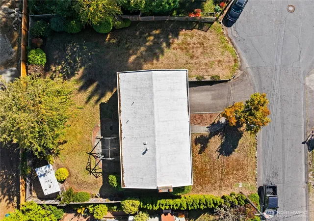Photo 2 of Single family home for sale at 3537 Locust Ave W, University Place, WA 98466 | MLS# NWM2585806 | Listing updated on 2026-10-03
