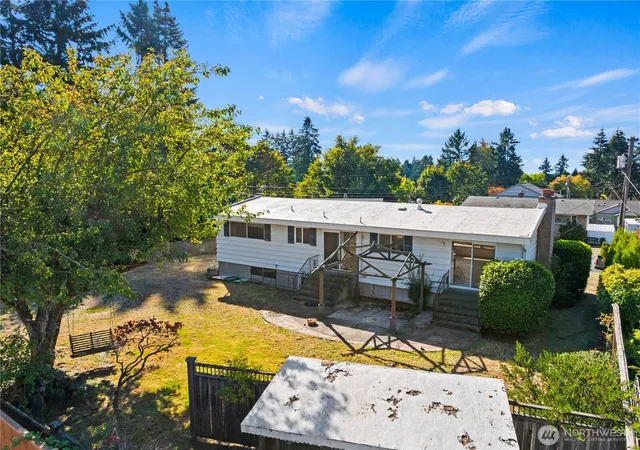 Photo 4 of Single family home for sale at 3537 Locust Ave W, University Place, WA 98466 | MLS# NWM2585806 | Listing updated on 2026-10-03