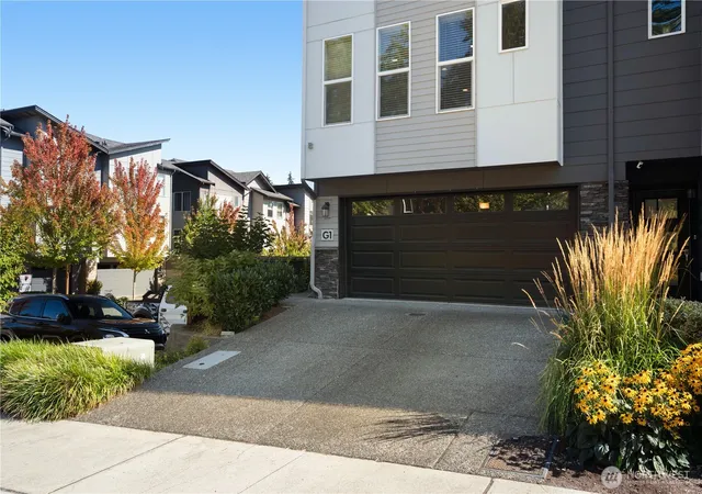 Photo 1 of Townhouse for sale at 15720 Meadow Rd #G1, Lynnwood, WA 98087 | MLS# NWM2585808 | Listing updated on 2026-10-02