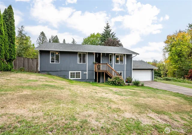 Photo 1 of Single family home for sale at 120 Apple Ln, Kelso, WA 98626 | MLS# NWM2585820 | Listing updated on 2026-09-30