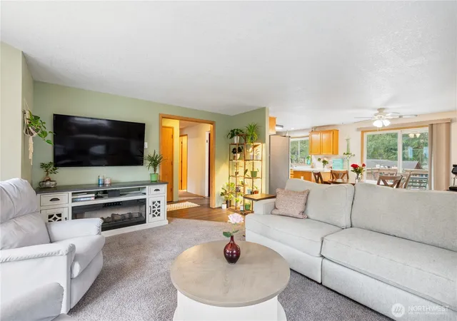 Photo 3 of Single family home for sale at 120 Apple Ln, Kelso, WA 98626 | MLS# NWM2585820 | Listing updated on 2026-09-30