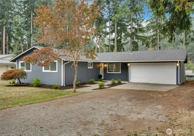 Photo 2 of Single family home for sale at 6104 190th Avenue Ct E, Lake Tapps, WA 98391 | MLS# NWM2585831 | Listing updated on 2026-09-24