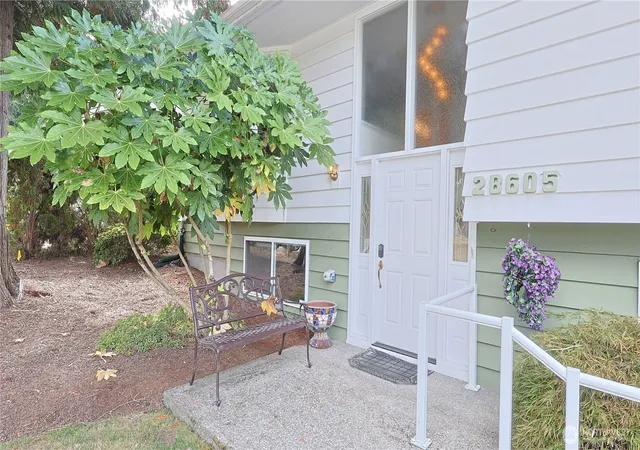 Photo 2 of Sale Pending at 28605 41st Avenue S, Auburn, WA 98001 | MLS# NWM2585837 | Listing updated on 2026-09-29