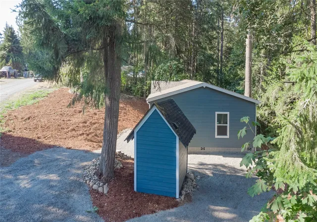 Photo 2 of Manufactured home for sale at 30416 59th Avenue S, Roy, WA 98580 | MLS# NWM2585848 | Listing updated on 2026-09-29