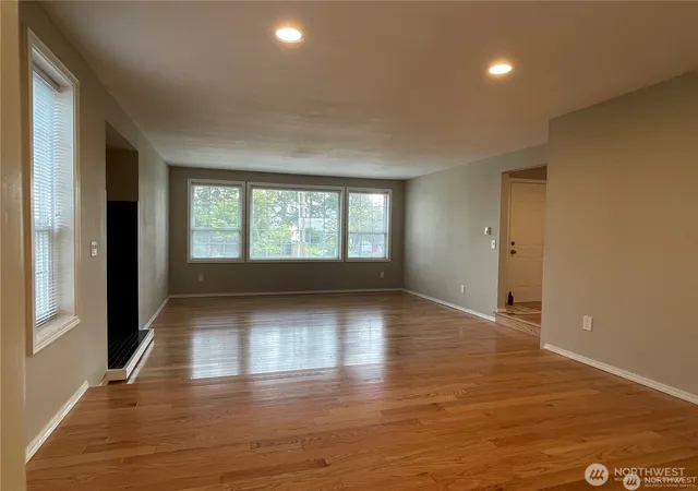 Photo 4 of Single family home for sale at 1988 Cascade View Dr, Camano Island, WA 98282 | MLS# NWM2585855 | Listing updated on 2026-09-23