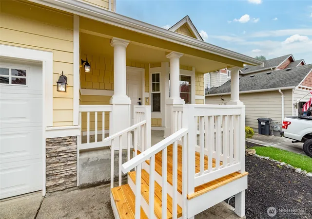 Photo 3 of Single family home for sale at 4471 E Broadway St, Mount Vernon, WA 98274 | MLS# NWM2585857 | Listing updated on 2026-10-01