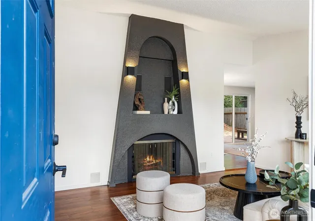 Photo 2 of Single family home for sale at 21000 121st Place Se, Kent, WA 98031 | MLS# NWM2585861 | Listing updated on 2026-09-30