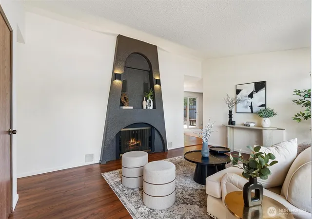 Photo 4 of Single family home for sale at 21000 121st Place SE, Kent, WA 98031 | MLS# NWM2585861 | Listing updated on 2026-09-30