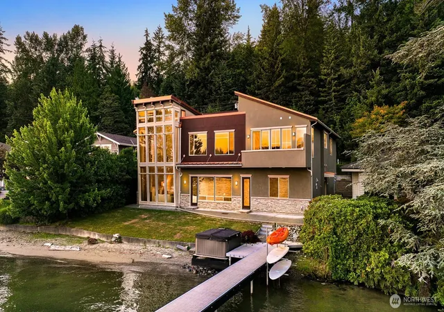 Photo 3 of Single family home for sale at 2076 Dellesta Dr, Bellingham, WA 98226 | MLS# NWM2585865 | Listing updated on 2026-09-28
