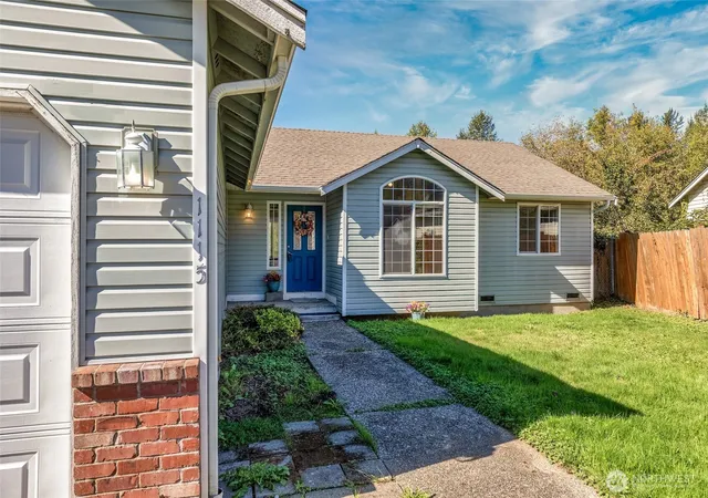Photo 3 of Single family home for sale at 1115 Maddox Crk Ln, Mount Vernon, WA 98274 | MLS# NWM2585867 | Listing updated on 2026-09-29