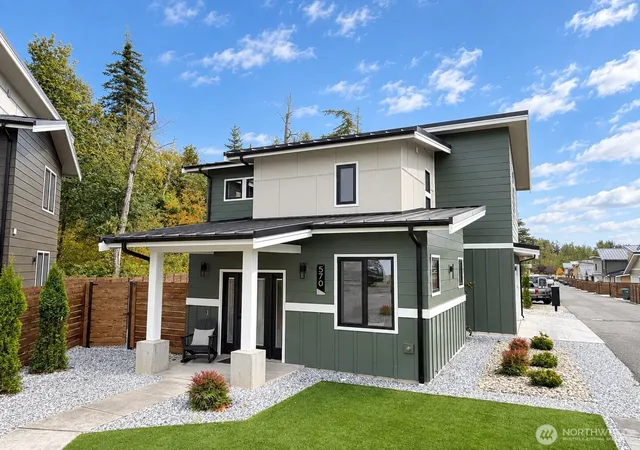 Photo 1 of Single family home for sale at 570 Creston Ct, Bellingham, WA 98226 | MLS# NWM2585868 | Listing updated on 2026-09-29