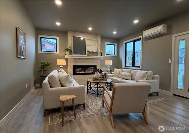 Photo 4 of Single family home for sale at 570 Creston Ct, Bellingham, WA 98226 | MLS# NWM2585868 | Listing updated on 2026-09-29