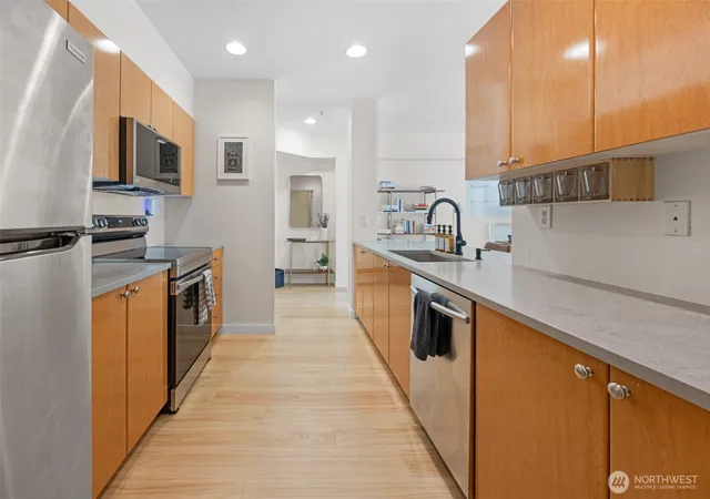 Photo 4 of Condo for sale at 18 Dravus St #210, Seattle, WA 98109 | MLS# NWM2585880 | Listing updated on 2026-09-29