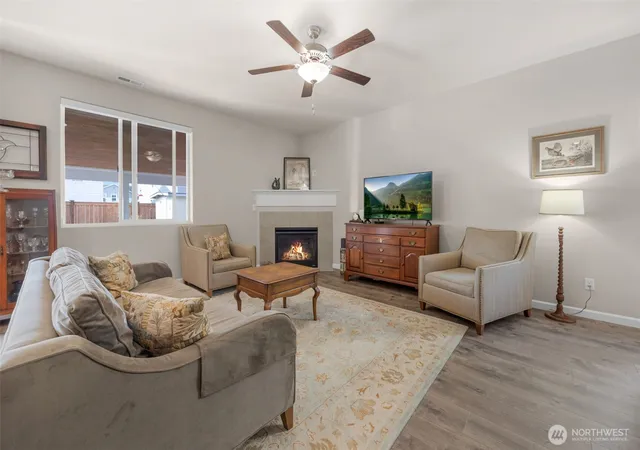 Photo 4 of Single family home for sale at 5634 85th Drive NE, Marysville, WA 98270 | MLS# NWM2585883 | Listing updated on 2026-09-24