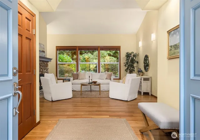 Photo 3 of Single family home for sale at 8387 Ne Sumanee Pl, Bainbridge Island, WA 98110 | MLS# NWM2585884 | Listing updated on 2026-09-29