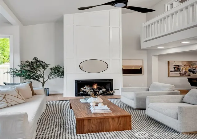 Photo 4 of Townhouse for sale at 1400 Bellevue Way SE #1, Bellevue, WA 98004 | MLS# NWM2585897 | Listing updated on 2026-10-18