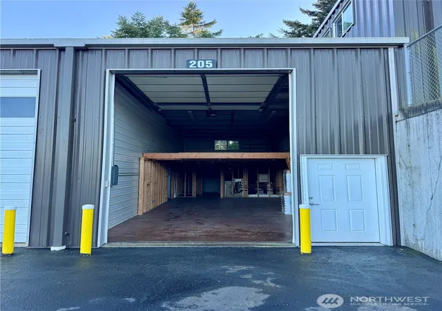 Photo 3 of Condo for sale at 6040 Sands Way #205, Anacortes, WA 98221 | MLS# NWM2585901 | Listing updated on 2026-09-23