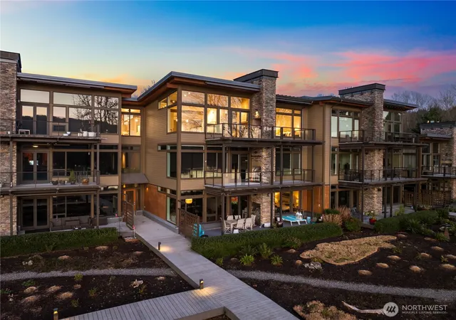 Condo for sale at 4323 E Lake Sammamish Pkwy SE #4323, Issaquah, WA 98029 | MLS# NWM2585905