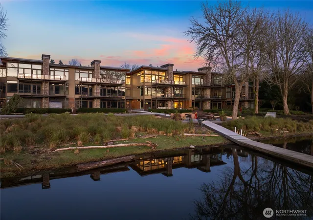 Photo 2 of Condo for sale at 4323 E Lake Sammamish Pkwy Se #4323, Issaquah, WA 98029 | MLS# NWM2585905 | Listing updated on 2026-09-23