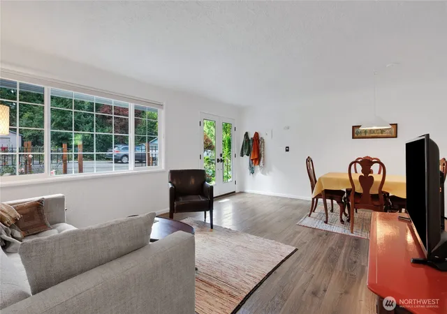 Photo 4 of Single family home for sale at 1908 Eastside St SE, Olympia, WA 98501 | MLS# NWM2585906 | Listing updated on 2026-10-02