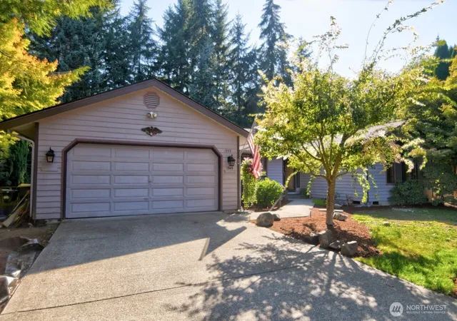 Photo 2 of Single family home for sale at 1949 51st Avenue Se, Olympia, WA 98501 | MLS# NWM2585908 | Listing updated on 2026-09-23
