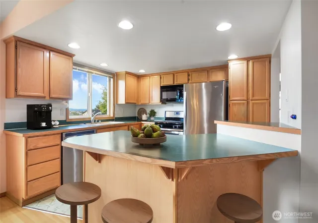 Photo 3 of Sale Pending at 7924 265th Street NW, Stanwood, WA 98292 | MLS# NWM2585913 | Listing updated on 2026-09-28