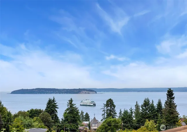 Photo 1 of Single family home for sale at 612 Park Ave, Mukilteo, WA 98275 | MLS# NWM2585919 | Listing updated on 2026-10-02