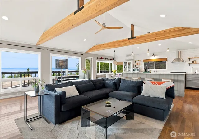 Photo 3 of Single family home for sale at 612 Park Ave, Mukilteo, WA 98275 | MLS# NWM2585919 | Listing updated on 2026-10-02