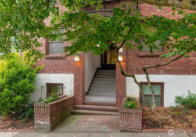 Photo 1 of Condo for sale at 516 E Thomas St #202, Seattle, WA 98102 | MLS# NWM2585921 | Listing updated on 2026-09-29