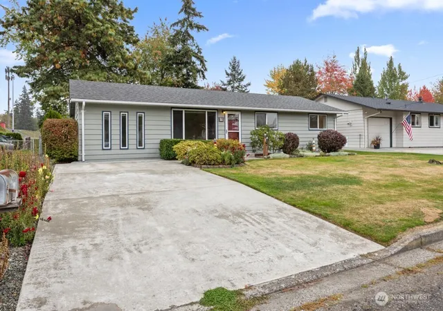 Photo 2 of Single family home for sale at 27327 76th Drive Nw, Stanwood, WA 98292 | MLS# NWM2585924 | Listing updated on 2026-10-01