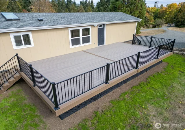 Photo 3 of Sale Pending at 513 Marsden Rd, Port Angeles, WA 98362 | MLS# NWM2585931 | Listing updated on 2026-10-02