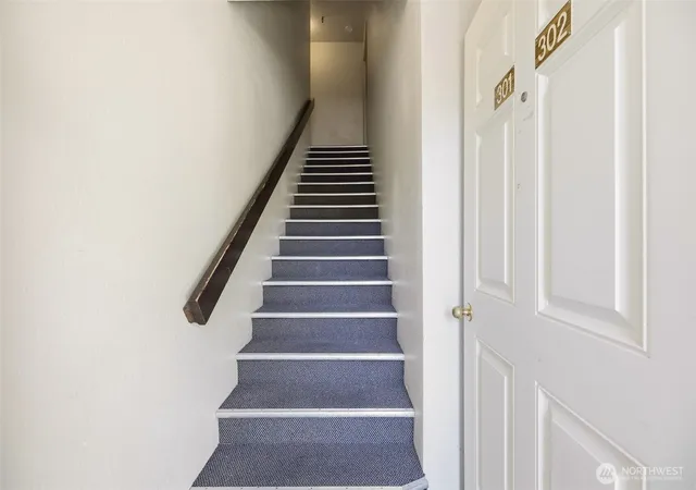 Photo 3 of Condo for sale at 2120 Highland Ave #301, Everett, WA 98201 | MLS# NWM2585933 | Listing updated on 2026-09-26