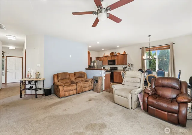 Photo 4 of Single family home for sale at 7414 176th Place E, Puyallup, WA 98375 | MLS# NWM2585940 | Listing updated on 2026-10-14