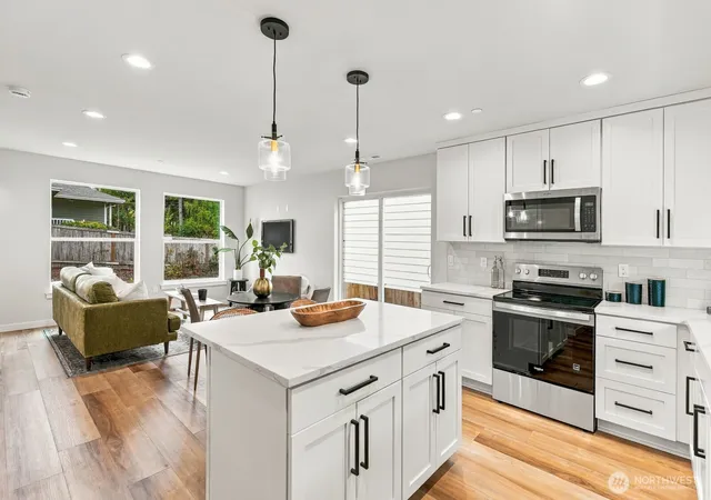Photo 2 of Townhouse for sale at 1414 126th Street Se #B, Everett, WA 98208 | MLS# NWM2585943 | Listing updated on 2026-09-23