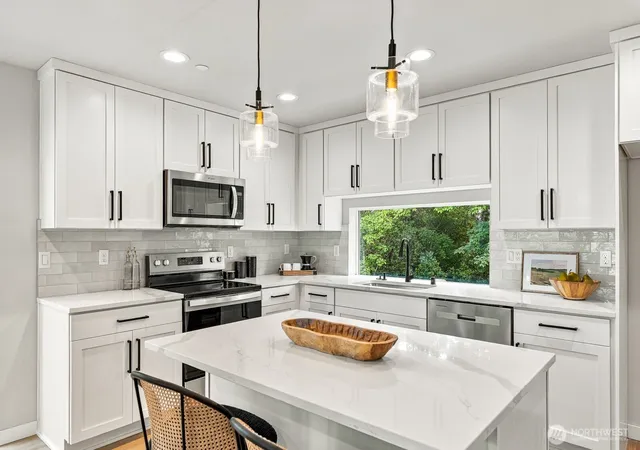 Photo 3 of Townhouse for sale at 1414 126th Street Se #B, Everett, WA 98208 | MLS# NWM2585943 | Listing updated on 2026-09-23