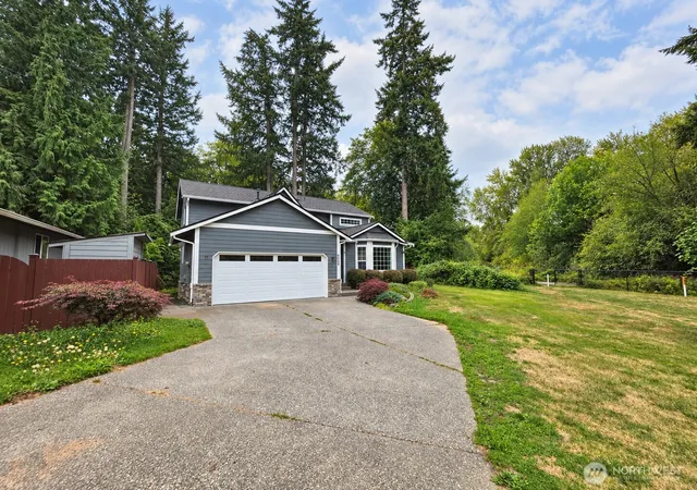 Photo 3 of Single family home for sale at 9008 138th Street E, Puyallup, WA 98373 | MLS# NWM2585946 | Listing updated on 2026-09-30