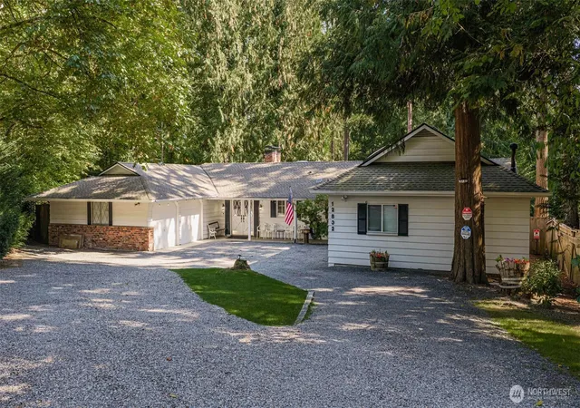 Photo 3 of Single family home for sale at 12832 Holiday Dr Ne, Kirkland, WA 98034 | MLS# NWM2585947 | Listing updated on 2026-09-25
