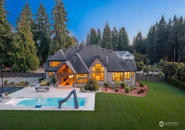 Photo 3 of Single family home for sale at 11302 152nd Avenue Se, Renton, WA 98059 | MLS# NWM2585960 | Listing updated on 2026-09-30