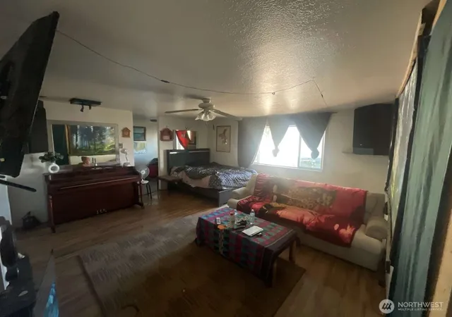 Photo 4 of Single family home for sale at 624 Edmonds St, Omak, WA 98841 | MLS# NWM2585964 | Listing updated on 2026-09-30