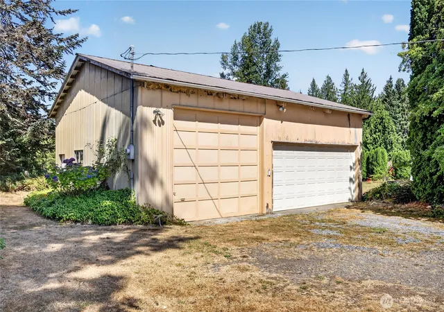 Photo 3 of Single family home for sale at 10215 56th Street SE, Snohomish, WA 98290 | MLS# NWM2585966 | Listing updated on 2026-09-24