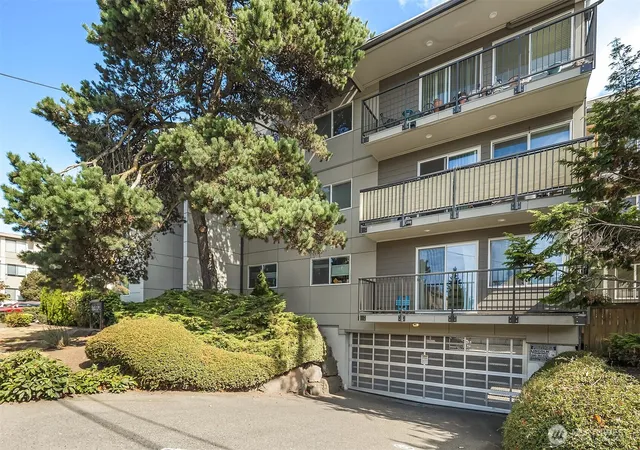 Photo 18 of Condo for sale at 11556 Greenwood Ave N #102, Seattle, WA 98133 | MLS# NWM2585974 | Listing updated on 2026-10-07