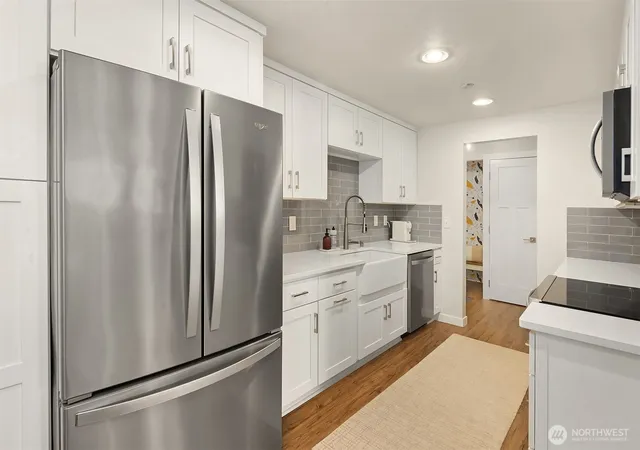 Photo 3 of Condo for sale at 11556 Greenwood Ave N #102, Seattle, WA 98133 | MLS# NWM2585974 | Listing updated on 2026-09-24