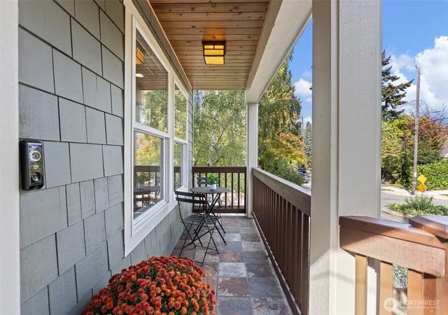 Photo 3 of Sale Pending at 4501 39th Avenue S, Seattle, WA 98118 | MLS# NWM2585975 | Listing updated on 2026-09-30