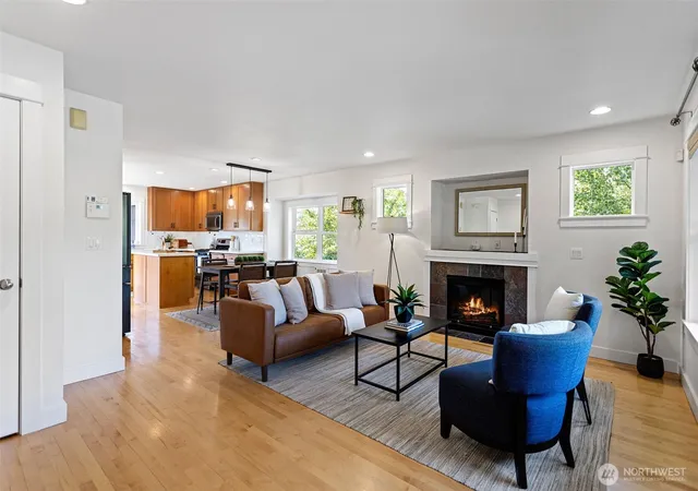 Photo 4 of Sale Pending at 4501 39th Avenue S, Seattle, WA 98118 | MLS# NWM2585975 | Listing updated on 2026-09-30
