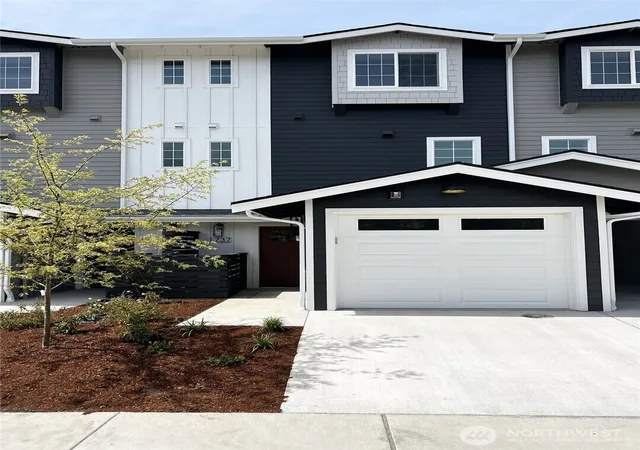 Photo 1 of Townhouse for sale at 1737 Sunup Loop, Bellingham, WA 98226 | MLS# NWM2585976 | Listing updated on 2026-10-07